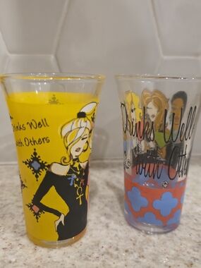 Drinks Well With Others Girlfriend Chic Party Cocktail Shot Glasses Set Of 2